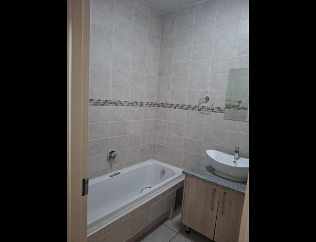 2 BEDROOM PROPERTY TO RENT IN VICTORY PARK